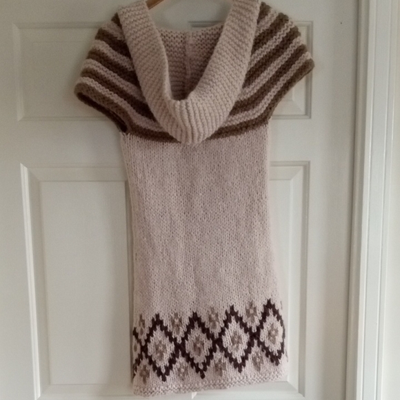 Zara TRF cream and Brown Cap Sleeve V-Neck Sweater Dress Size M - Picture 3 of 8